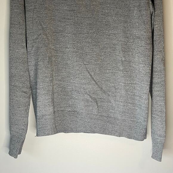Banana Republic Men’s Gray V-Neck Sweater with Defect Size Medium Tall - Picture 13 of 16